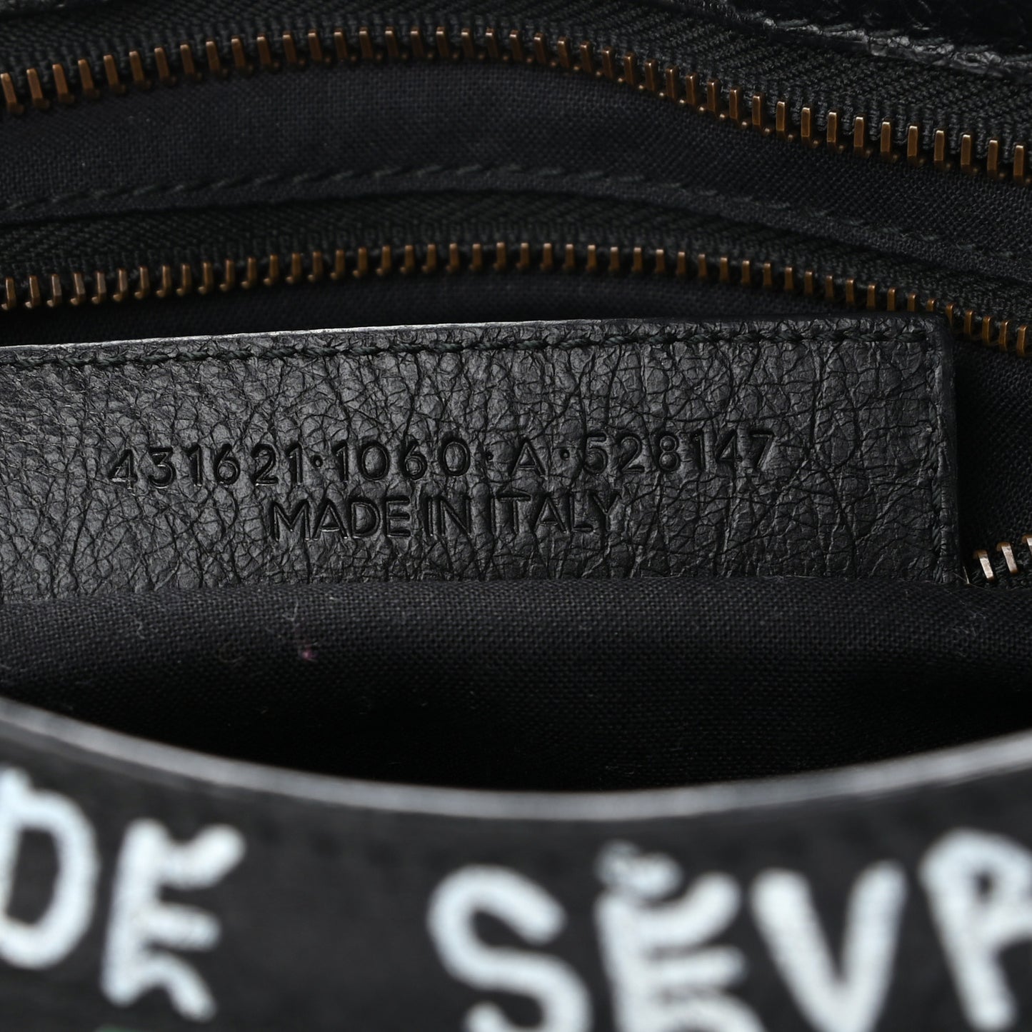 Agneau Graffiti All Over Classic Hardware S City Black Multicolor
