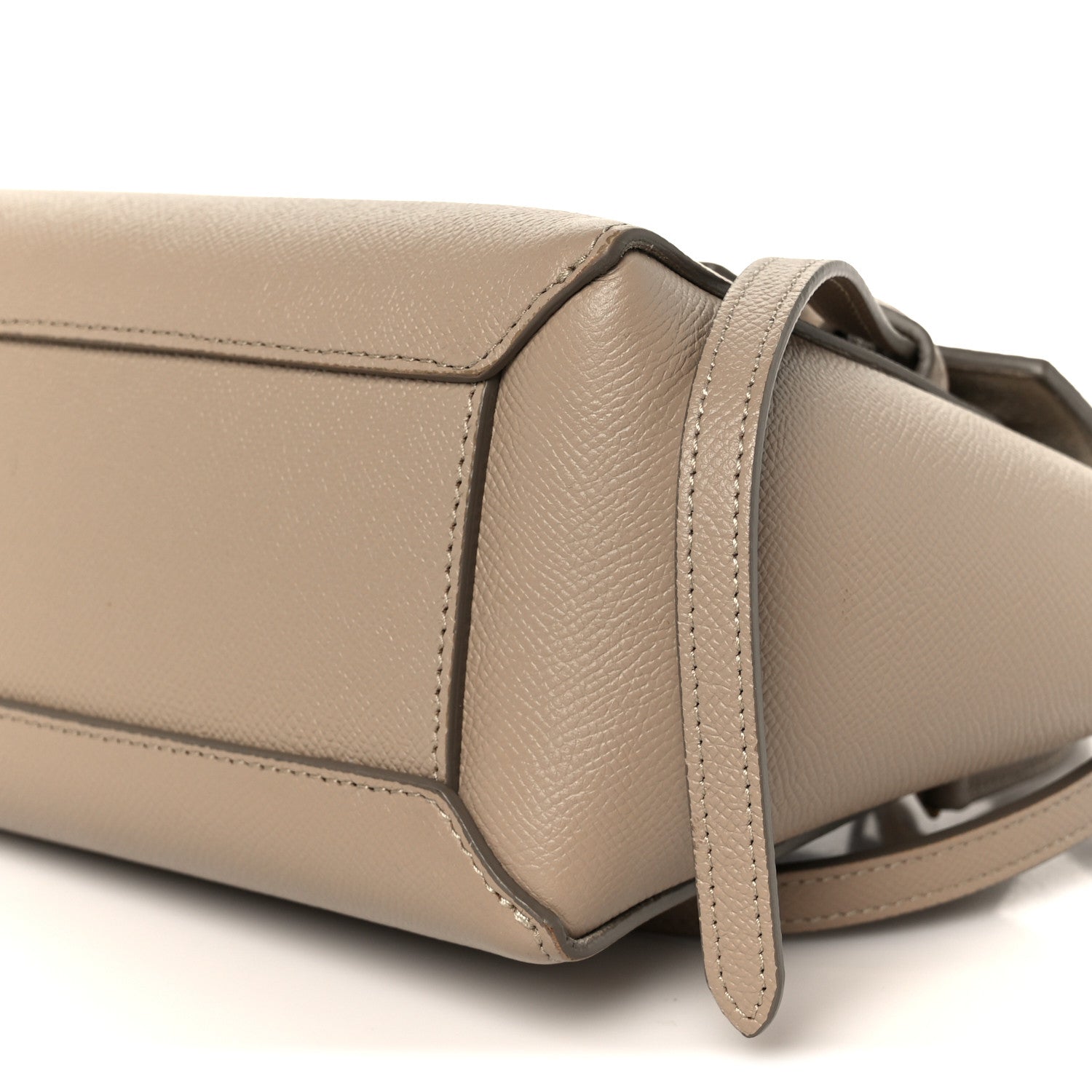 0418-049 CELINE　バッグ　M12 MEDIUM BUCKET LOUISE IN SMOOTH CALFSKIN - TAN | CELINE