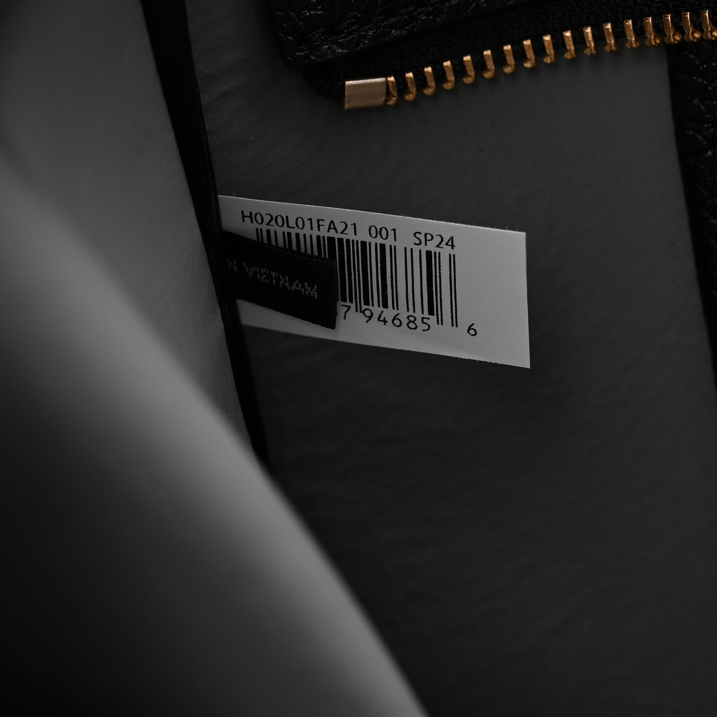 Grained Calfskin Large The Tote Bag Black