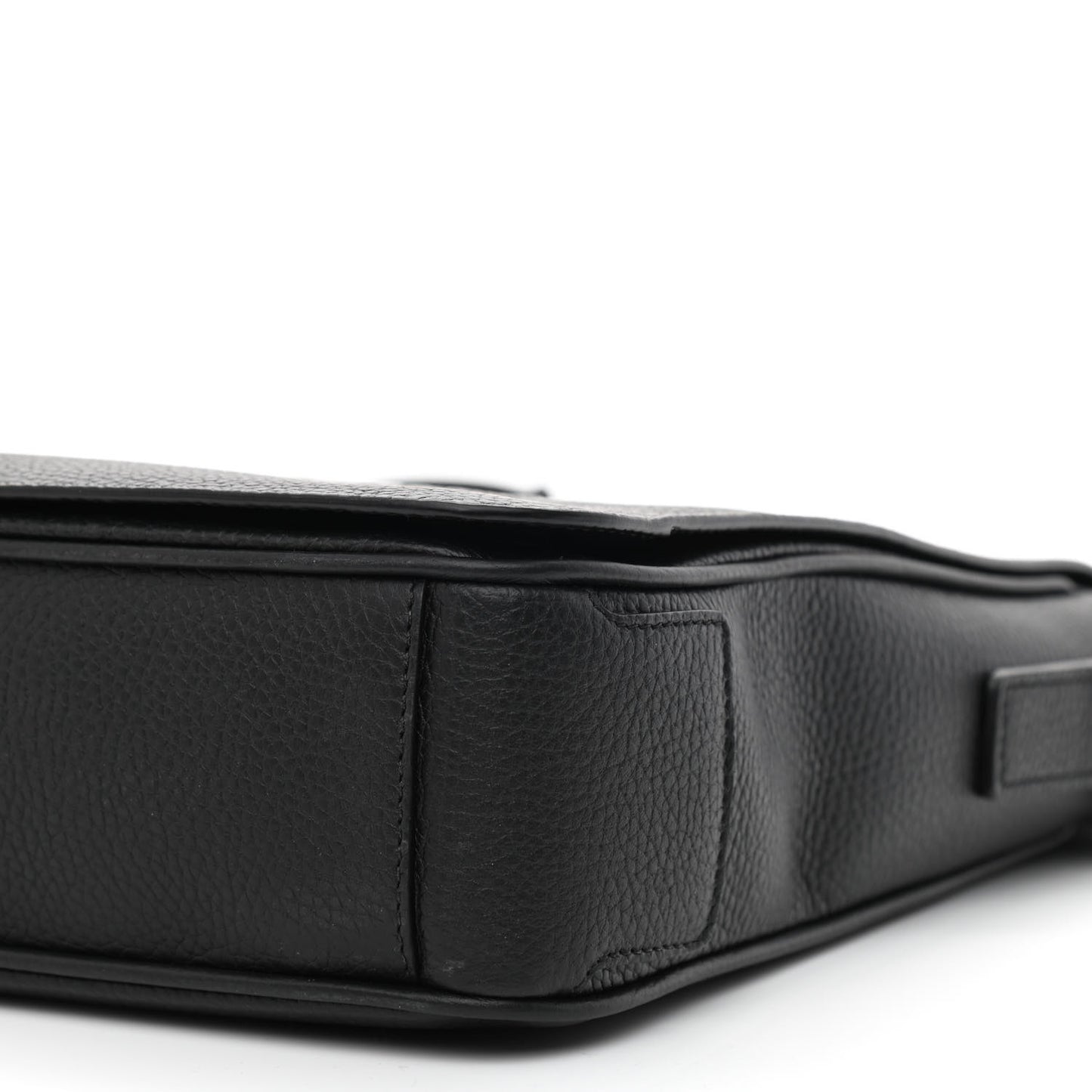 Grainy Calfskin Embossed Bruno Messenger Black