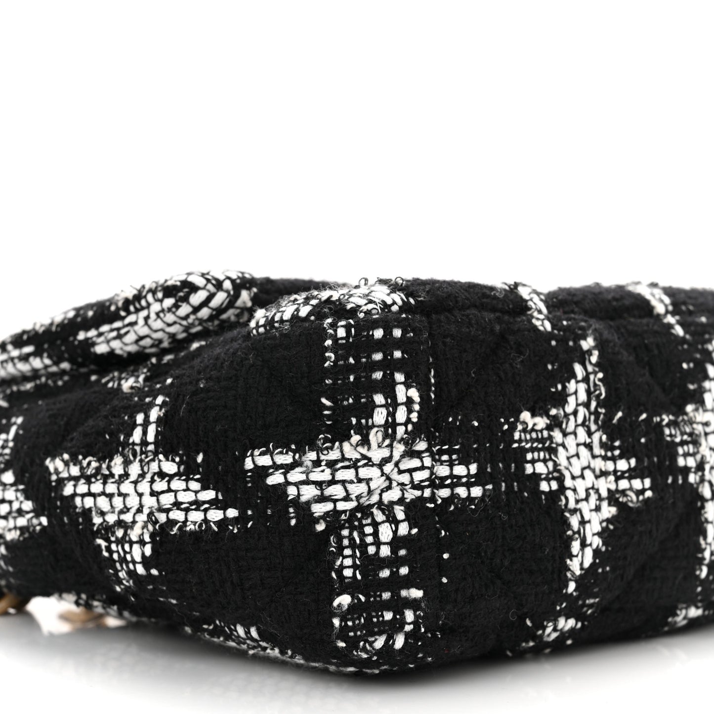 Tweed Houndstooth Quilted Medium Chanel 19 Flap Black White
