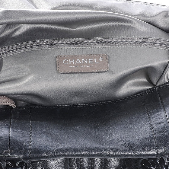 Leather Modern Chain Tote Black
