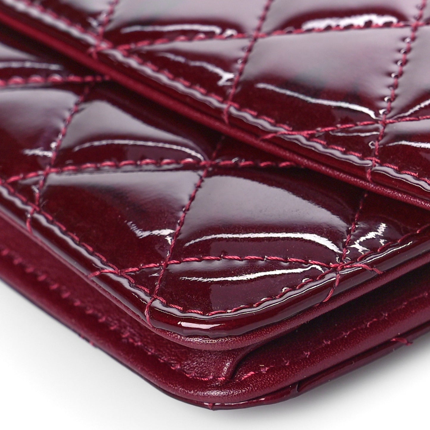 Patent Quilted Brilliant Wallet On Chain WOC Red