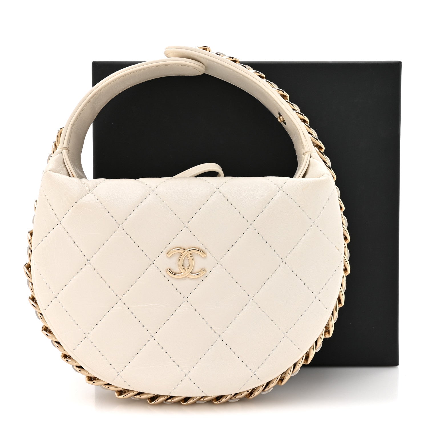 CHANEL ホワイトベージュ キルティングバッグ Chanel Shiny Aged Calfskin Quilted Nano Kelly Shopper White