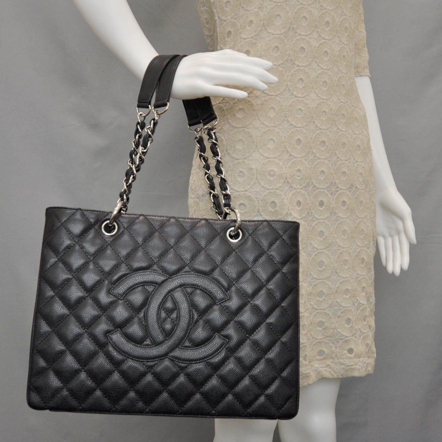 Caviar Quilted Grand Shopping Tote GST Black