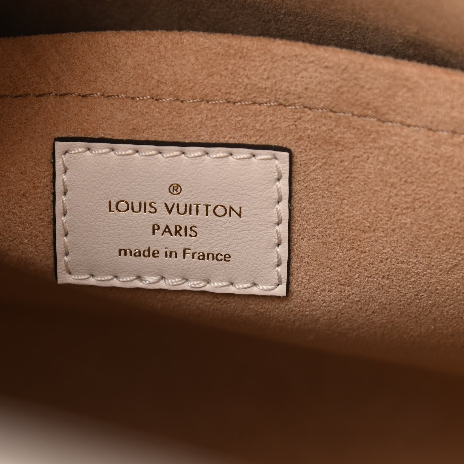 Louis Vuitton Mahina On My Side Greige 6 of 9
