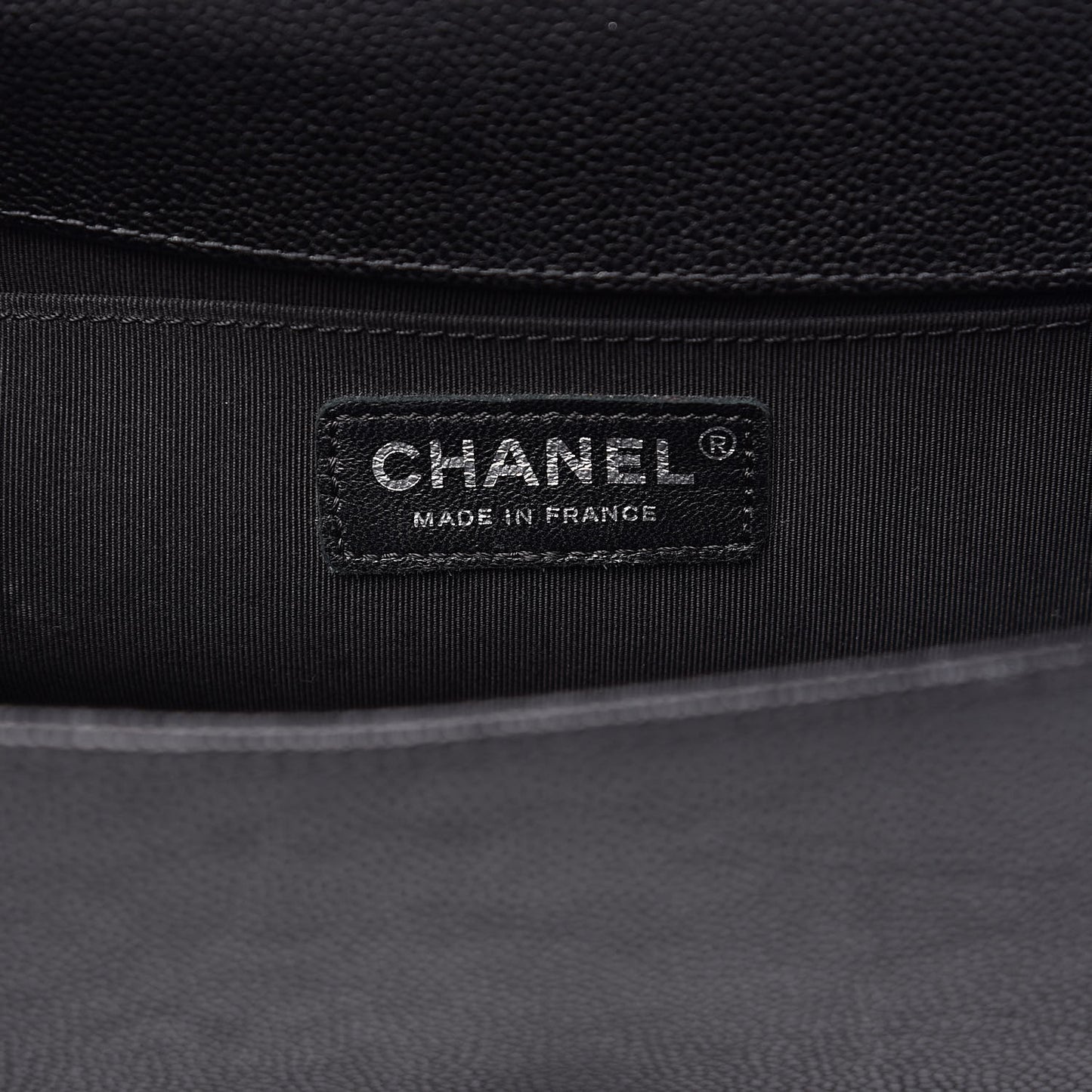 Caviar Quilted Medium Boy Flap Black