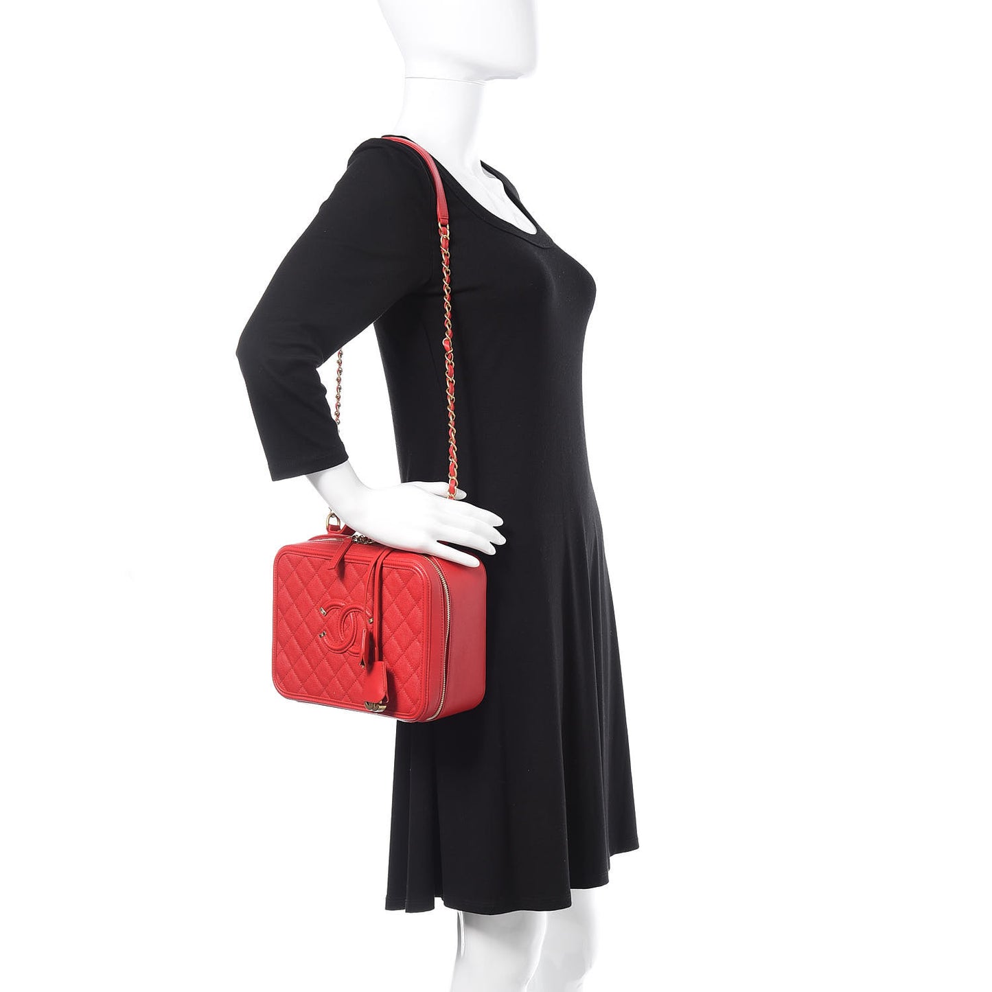 Caviar Quilted Large CC Filigree Vanity Case Red