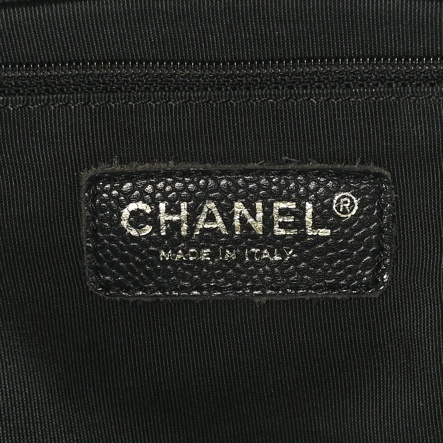 Caviar Quilted Petit Shopping Tote PST Black