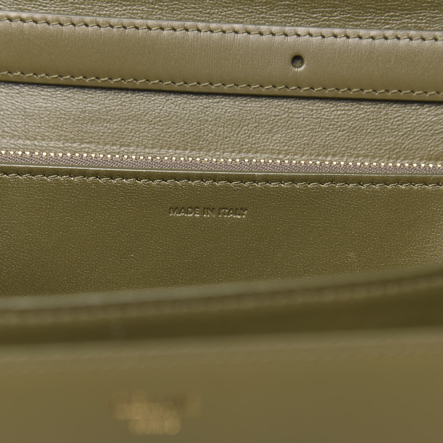 Box Calfskin Medium Classic Box Flap Bag Army Green