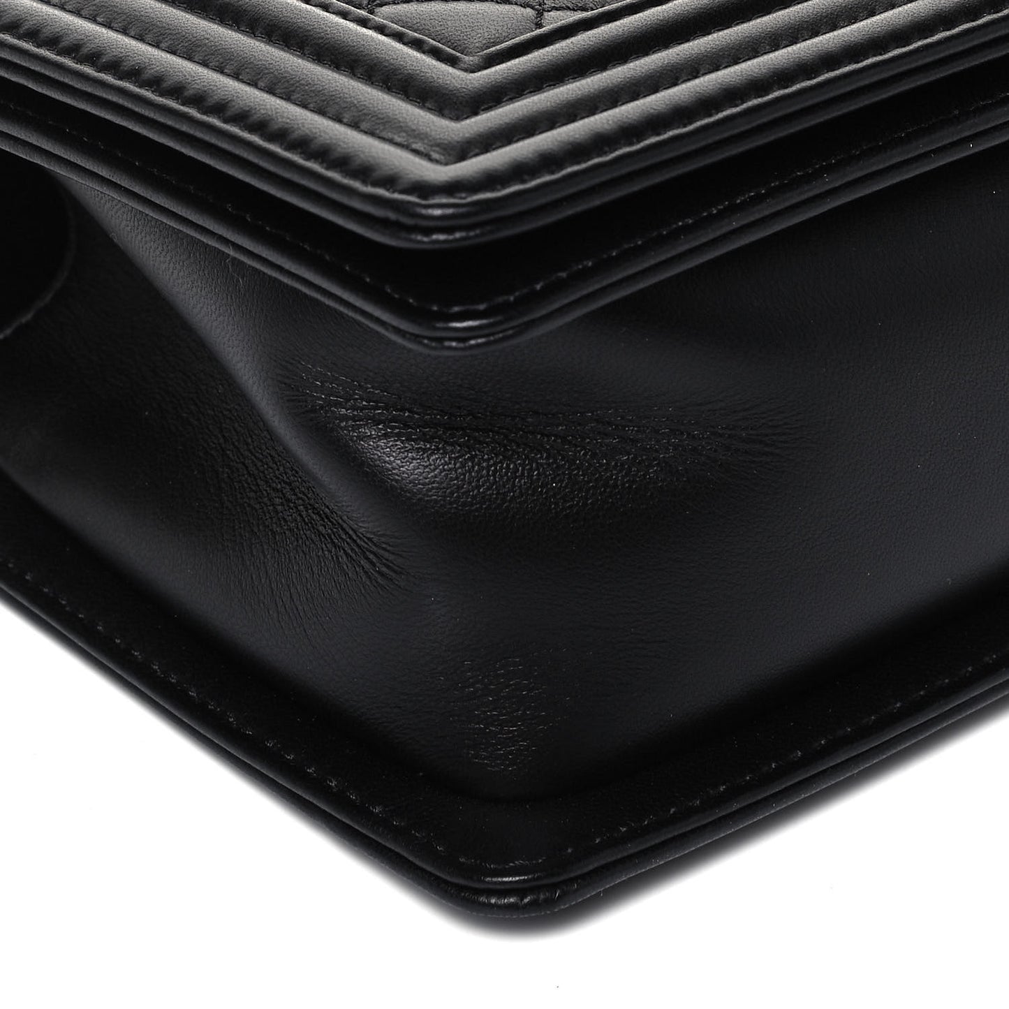 Lambskin Quilted Medium Boy Flap Black