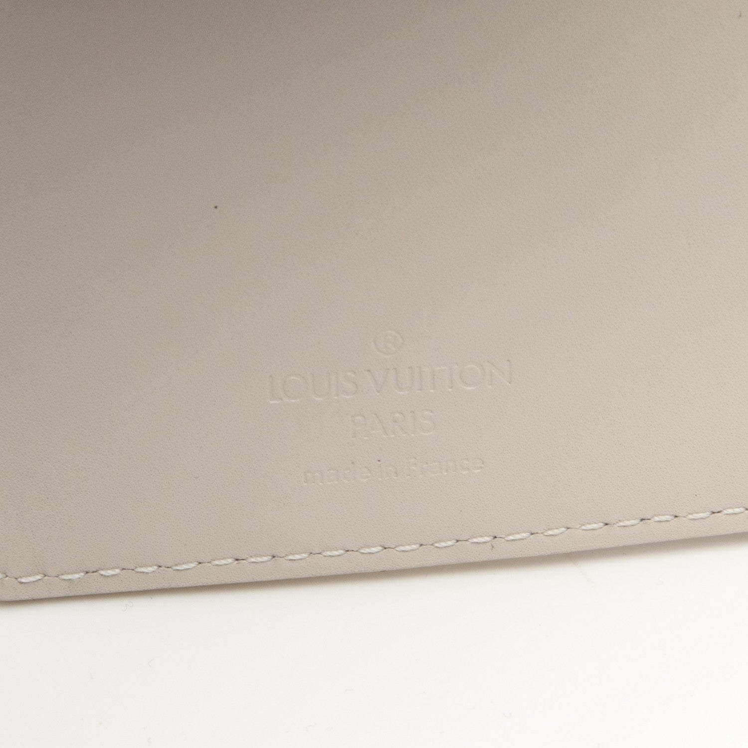 Louis Vuitton Vernis Koala Wallet Perle 6 of 7