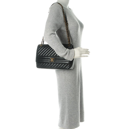 Chanel Shiny Goatskin Diagonal Quilted Medium Flap Black 2 of 8