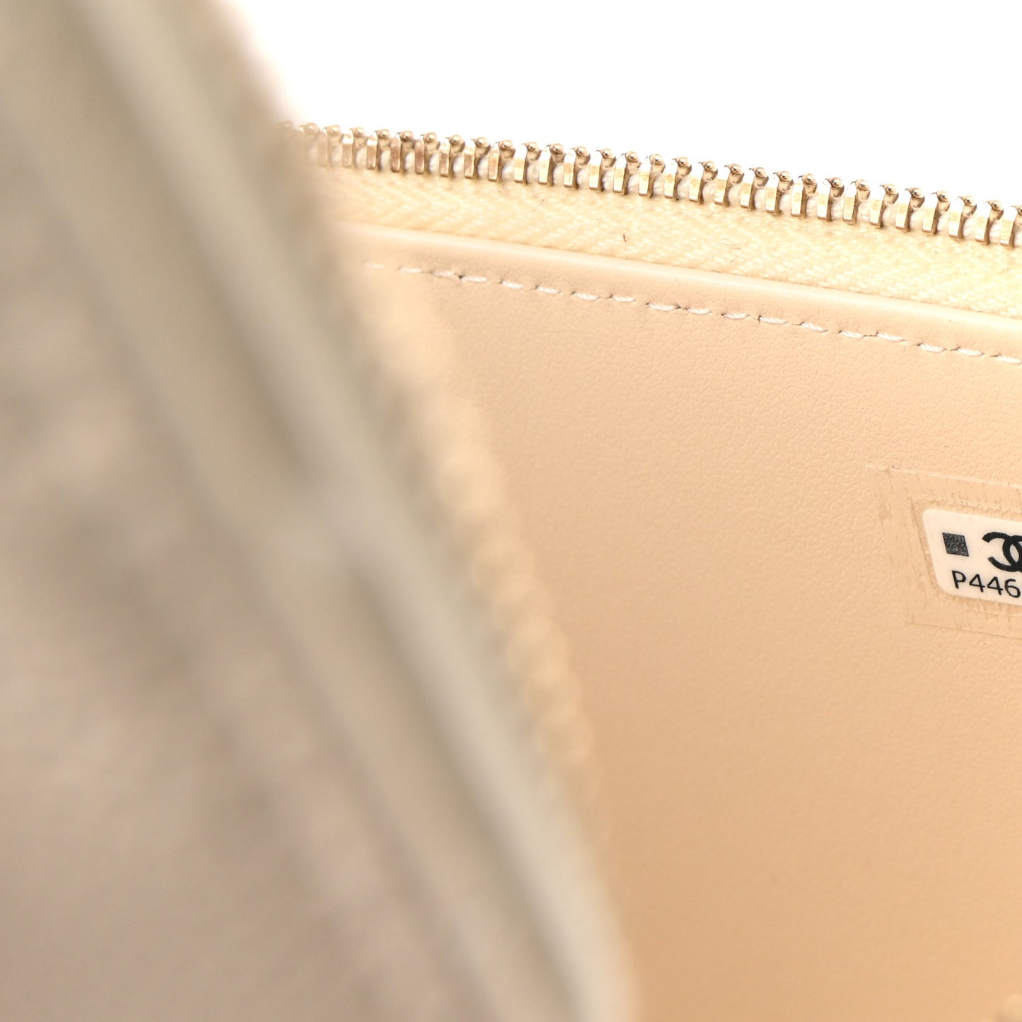 Caviar Quilted Trendy Handle Mini Vanity Ecru