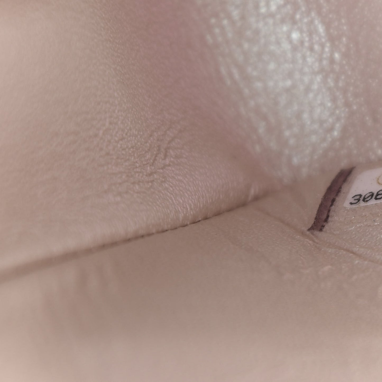 Iridescent Lambskin Quilted Medium Double Flap Ivory