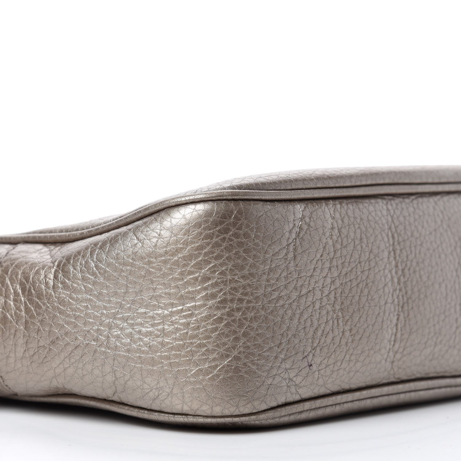 Gucci Metallic Pebbled Calfskin Small Soho Disco Bag Golden Beige 6 of 14