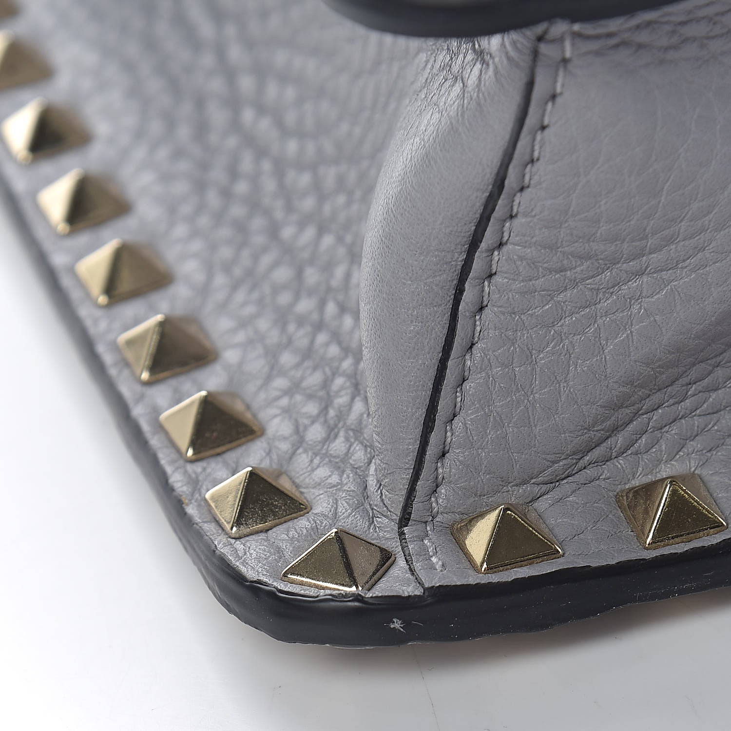 Valentino Garavani Pebbled Calfskin Rockstud Side Slip Crossbody Pastel Grey 10 of 10