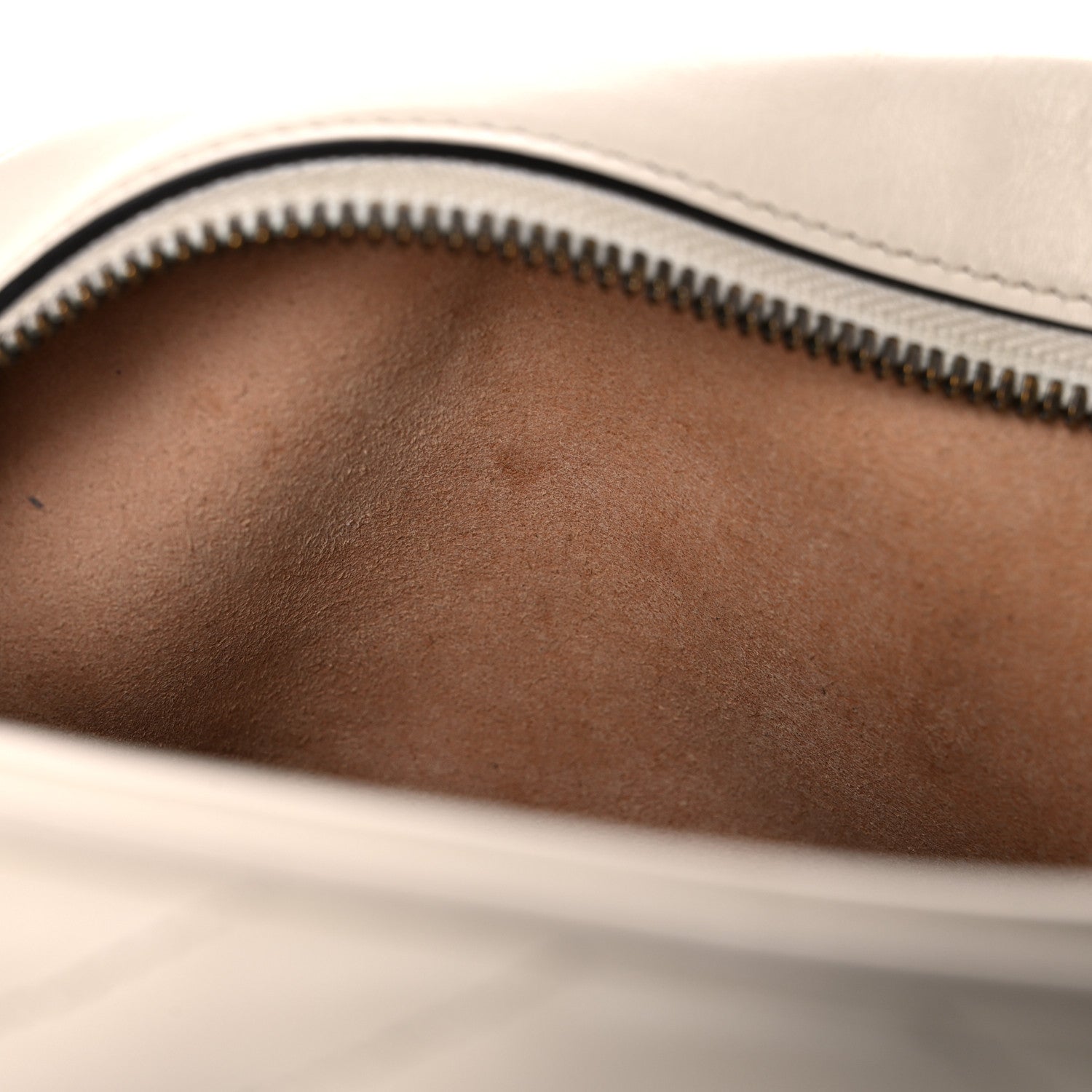 Gucci Calfskin Matelasse Small GG Marmont Chain Shoulder Bag White 18 of 19