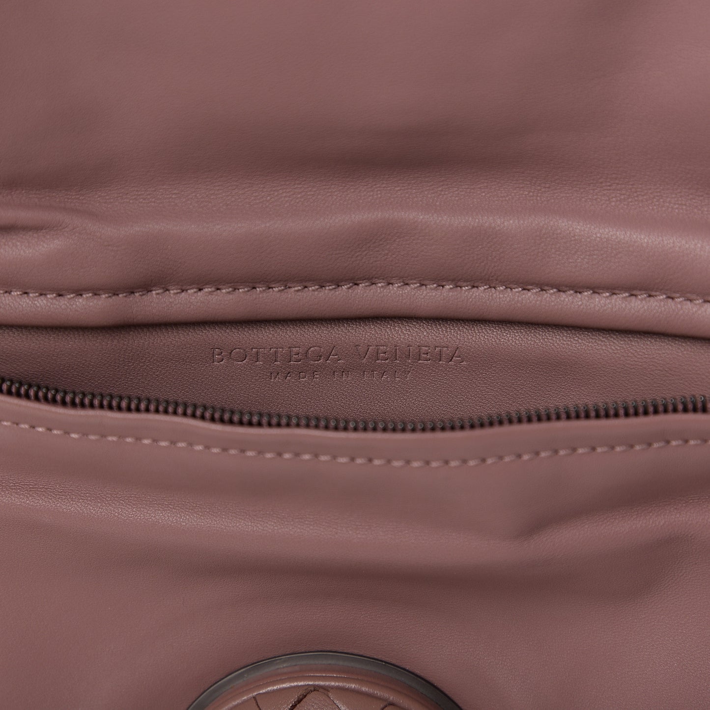 Nappa Intrecciato Turnlock Clutch Deco Rose