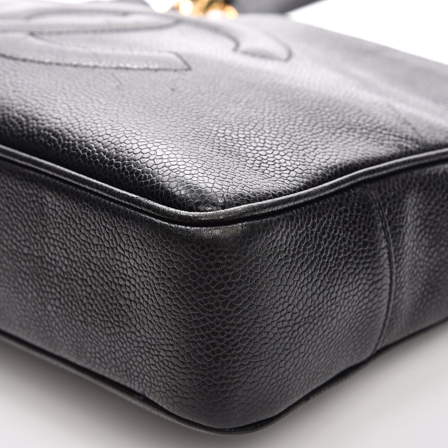 Caviar CC Shoulder Bag Black