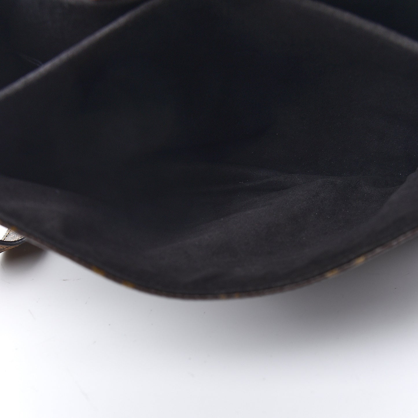Reverse Monogram Pochette Metis