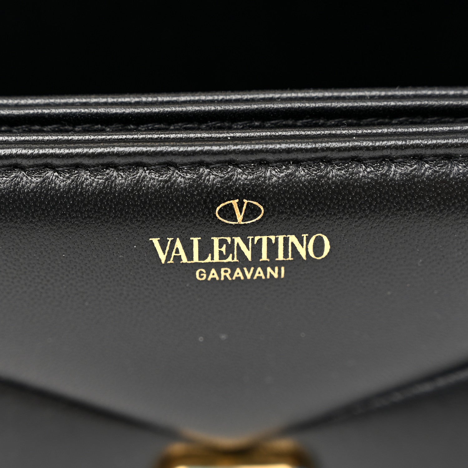 Valentino Garavani Nappa One Stud Chain Clutch Black 6 of 10