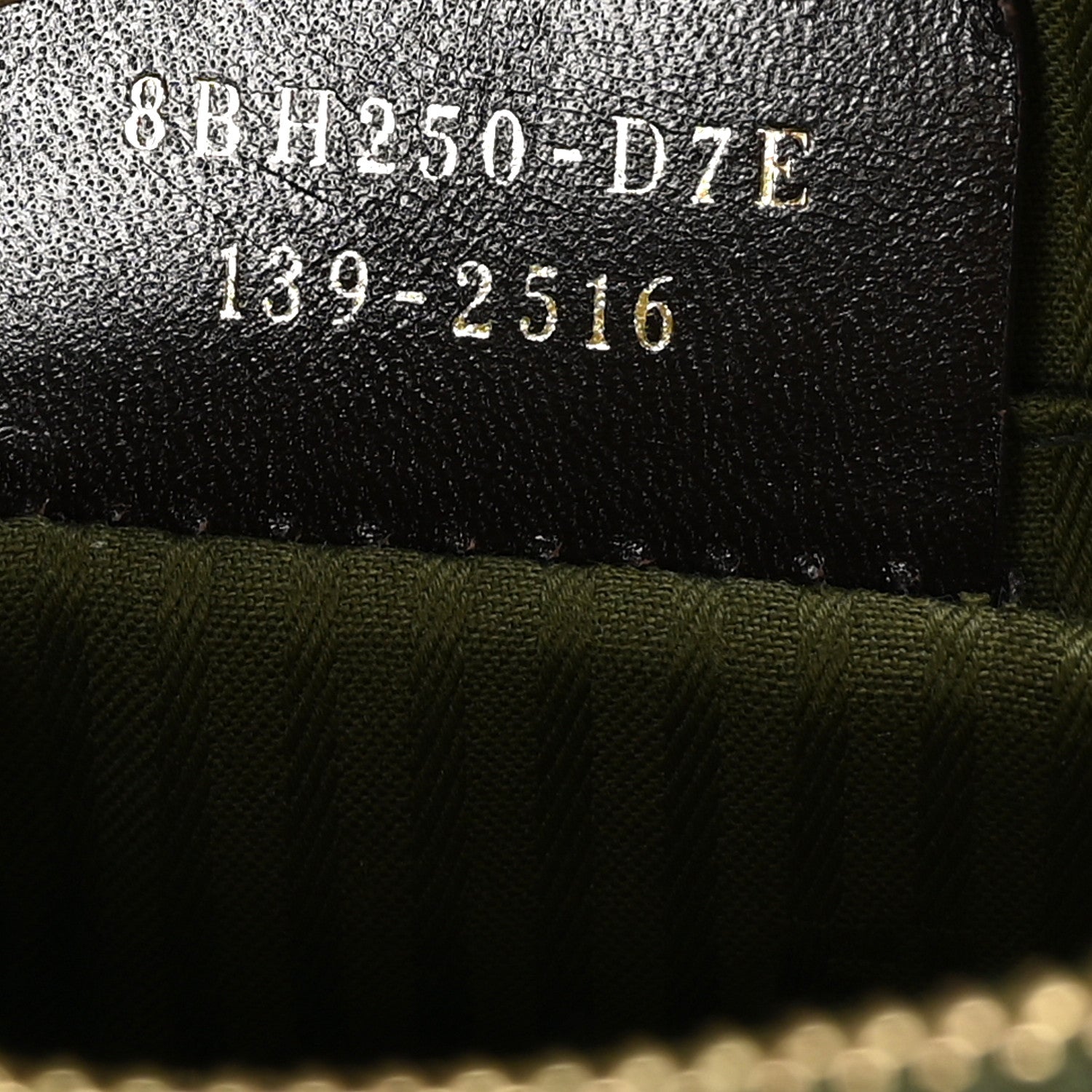 Fendi Vitello Elite Regular 2Jours Tote Oliva 7 of 10