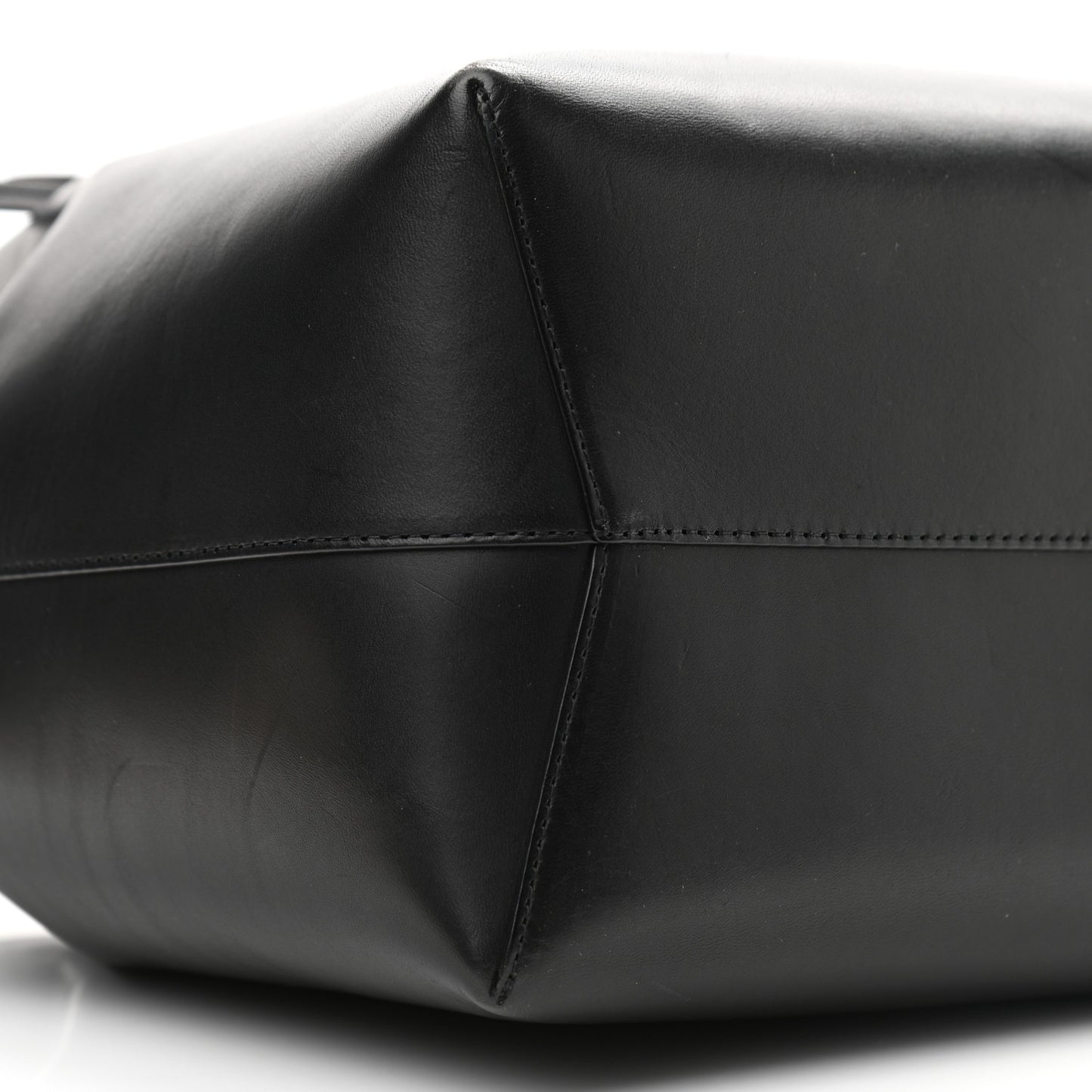Vegetable Tanned Calfskin Bucket Bag Black Royal