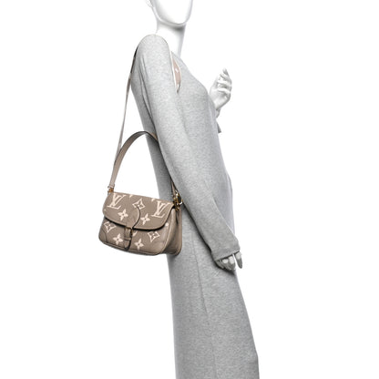 Louis Vuitton Empreinte Monogram Giant Diane Tourterelle Creme 2 of 10
