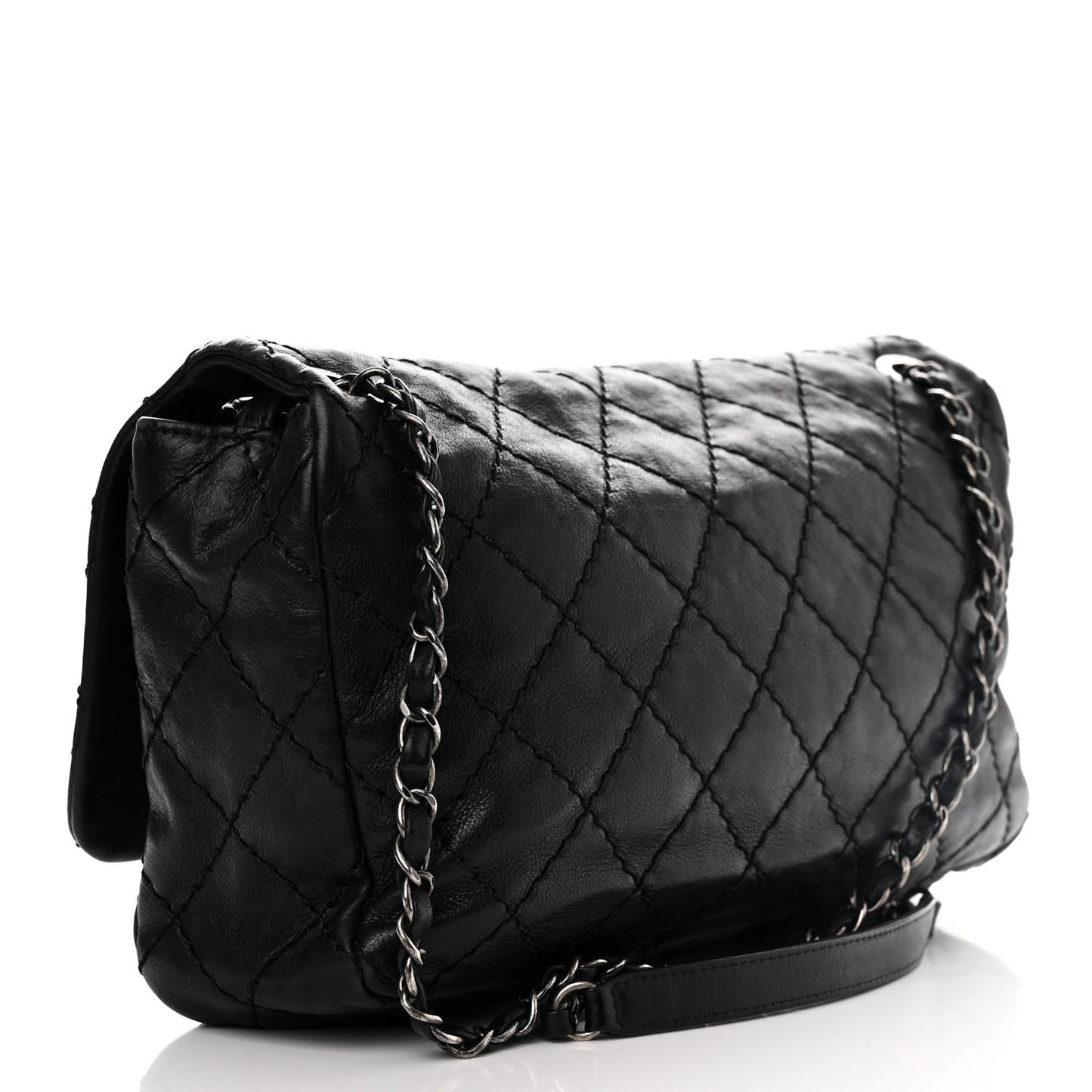 Calfskin Medium Natural Beauty Flap Black
