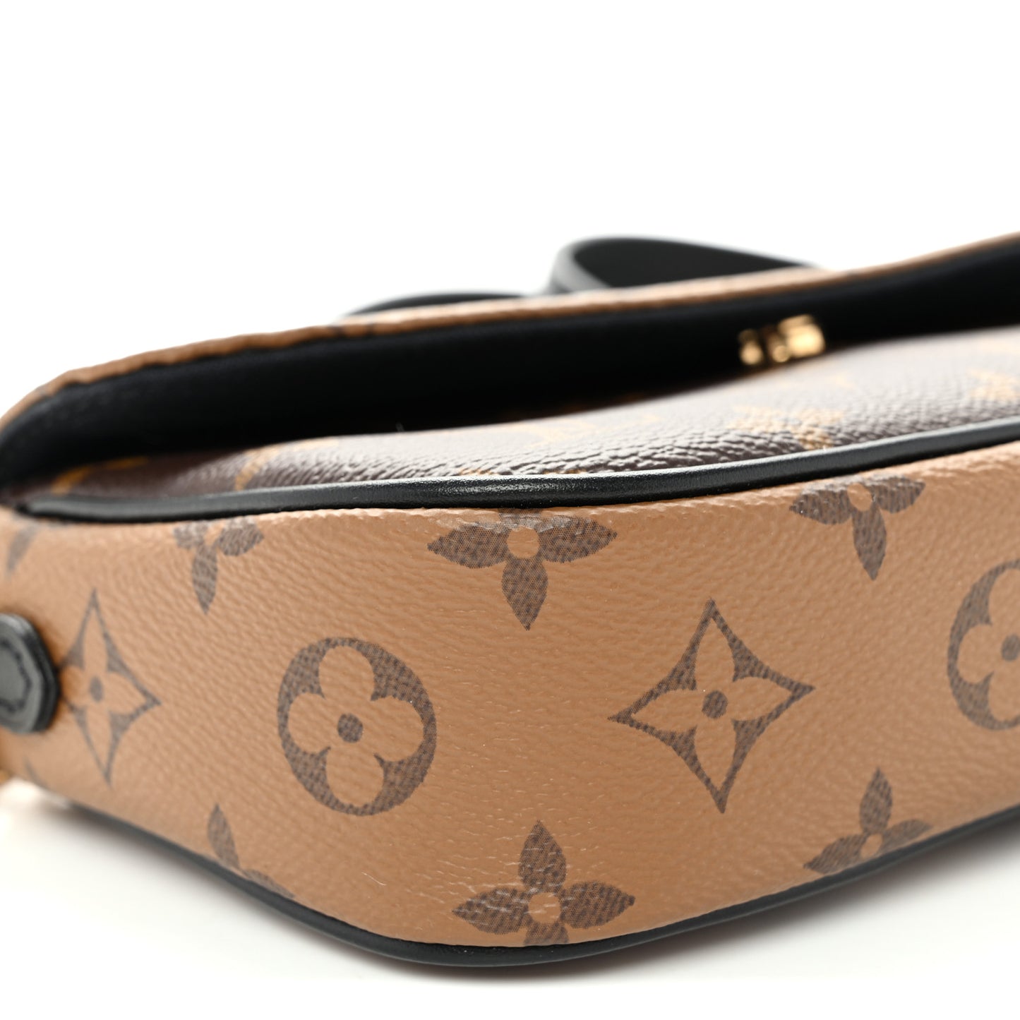Reverse Monogram Ivy Wallet On Chain