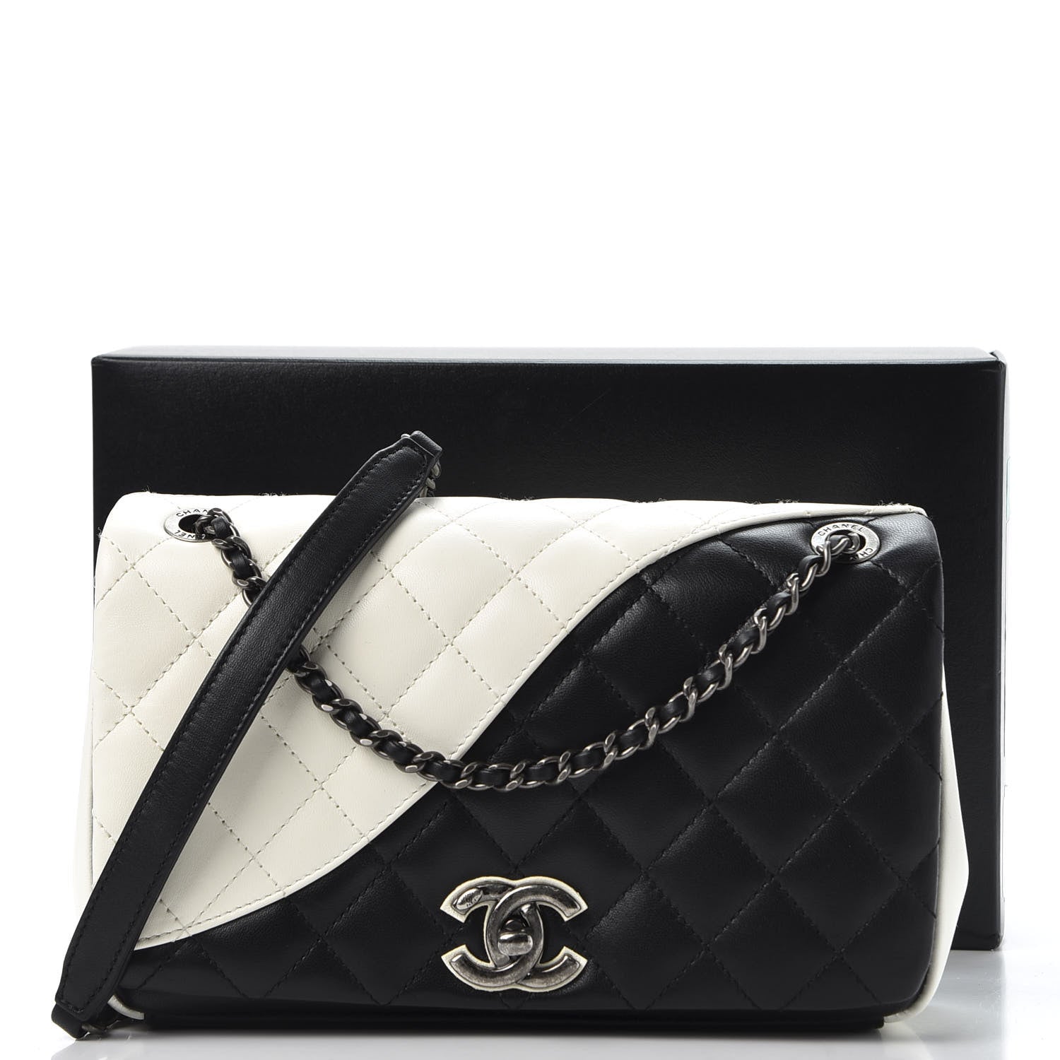 Chanel Lambskin Quilted Yin Yang Shoulder Bag Ivory Black 10 of 10