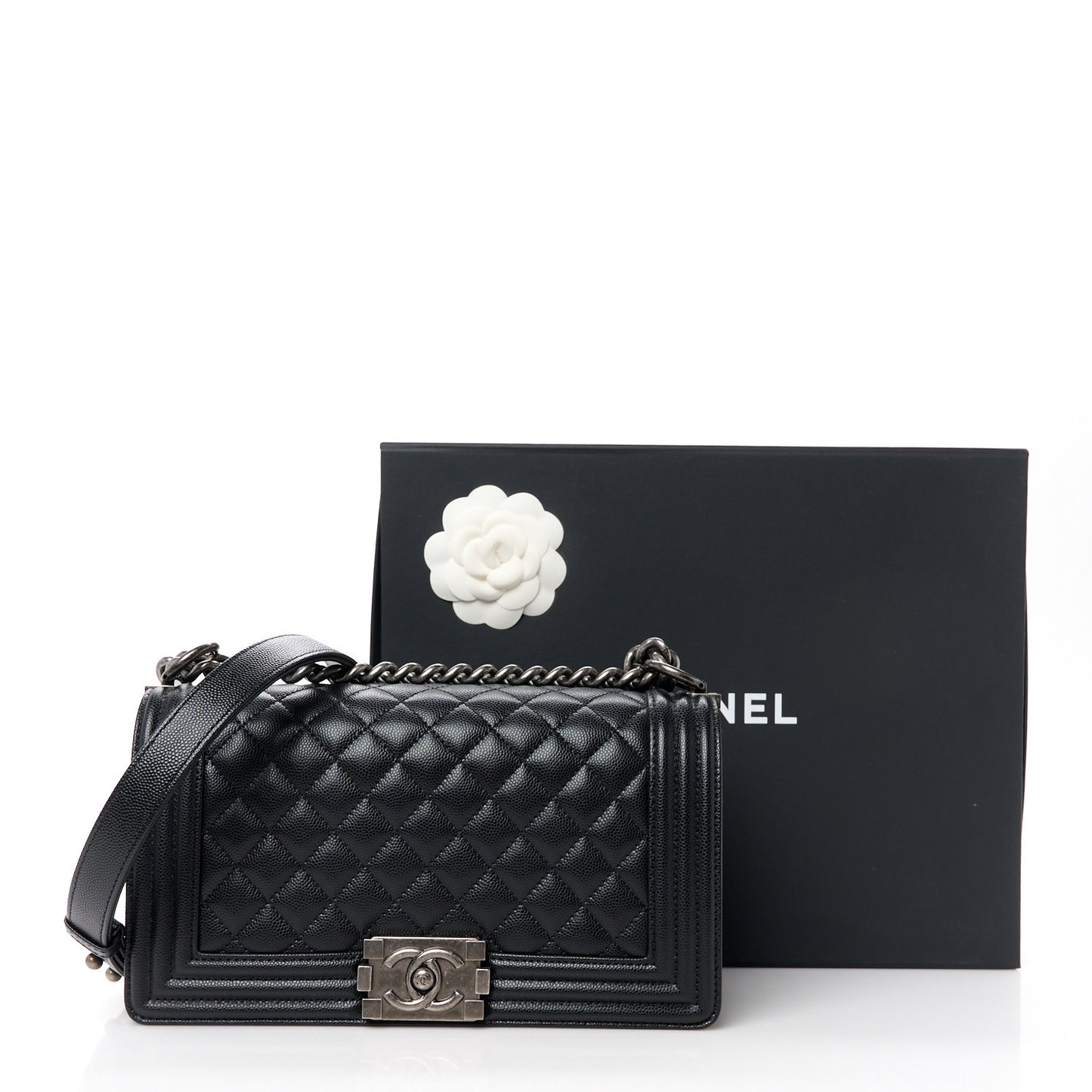 Caviar Quilted Medium Boy Flap Black