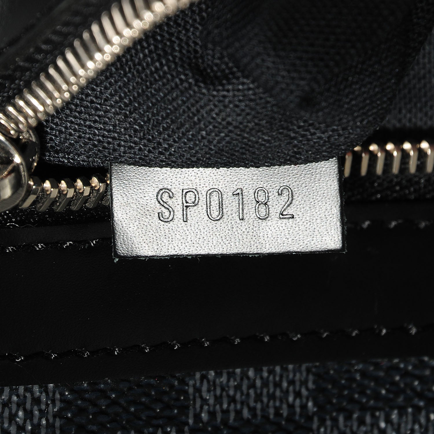 Louis Vuitton Damier Graphite Daniel MM 7 of 7