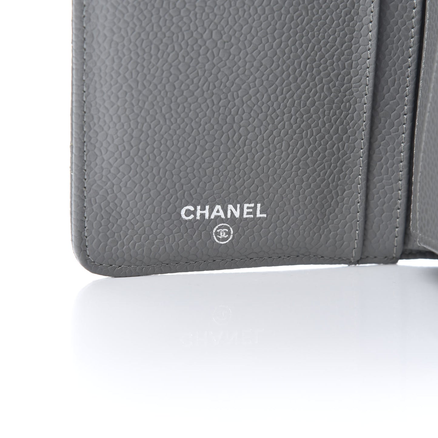 Caviar Quilted Yen Wallet Grey