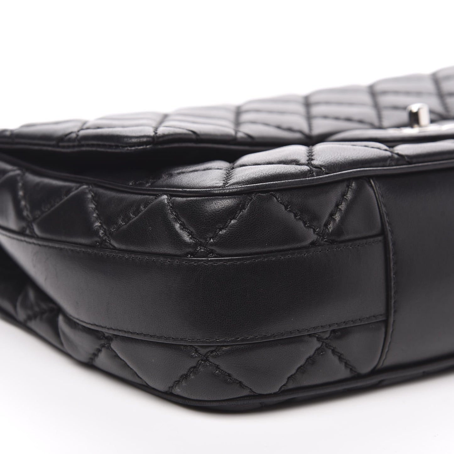 Lambskin Quilted Jumbo Easy Carry Flap Black