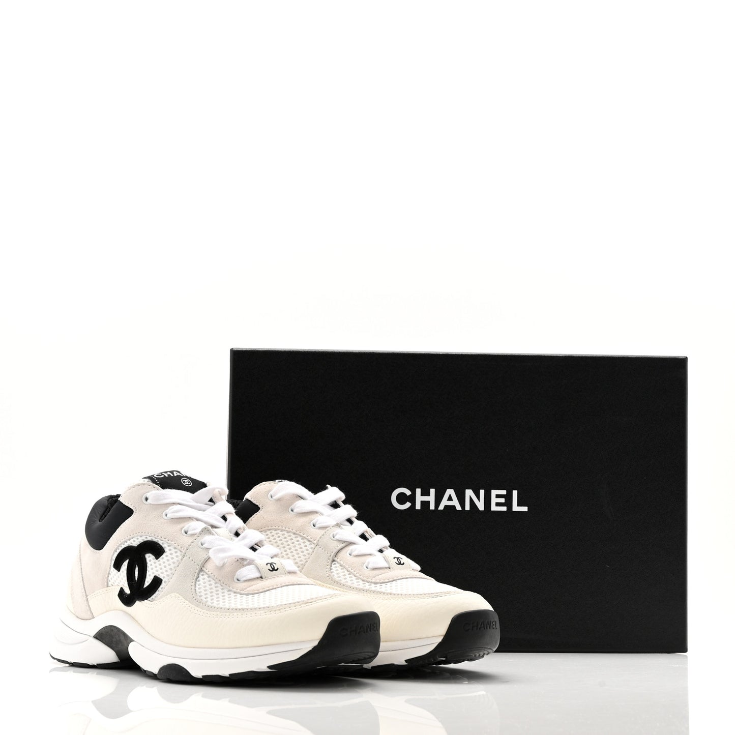 Mesh Suede Calfskin Grained Calfskin Womens CC Sneakers 39.5 White Black
