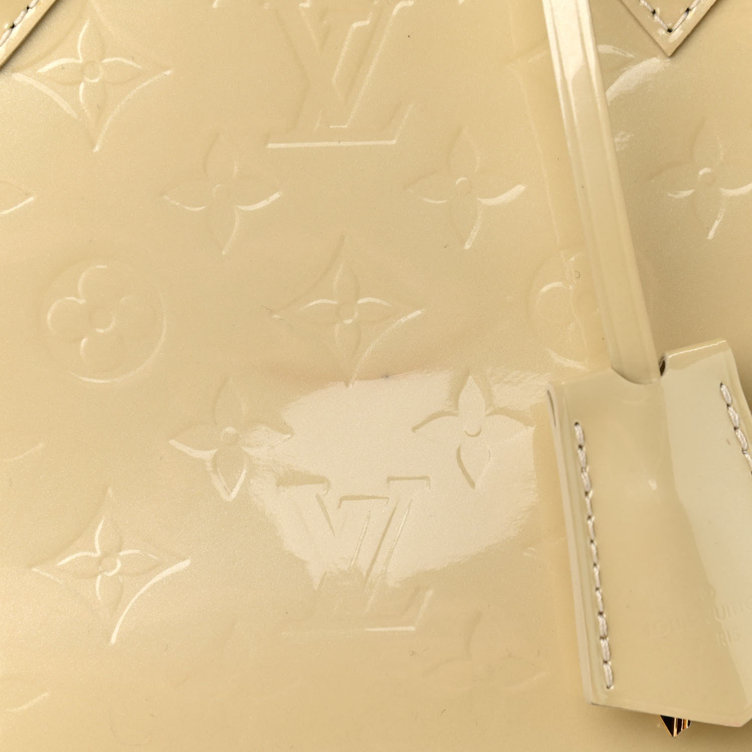 Louis Vuitton Vernis Alma PM Blanc Corail 15 of 16