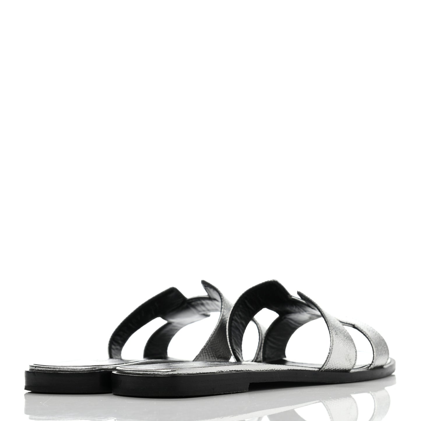 Metallic Epsom Oran Sandals 38.5 Gris Argente