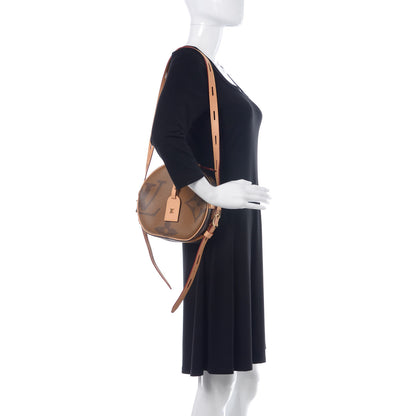 Louis Vuitton Reverse Monogram Giant Boite Chapeau Souple 2 of 8