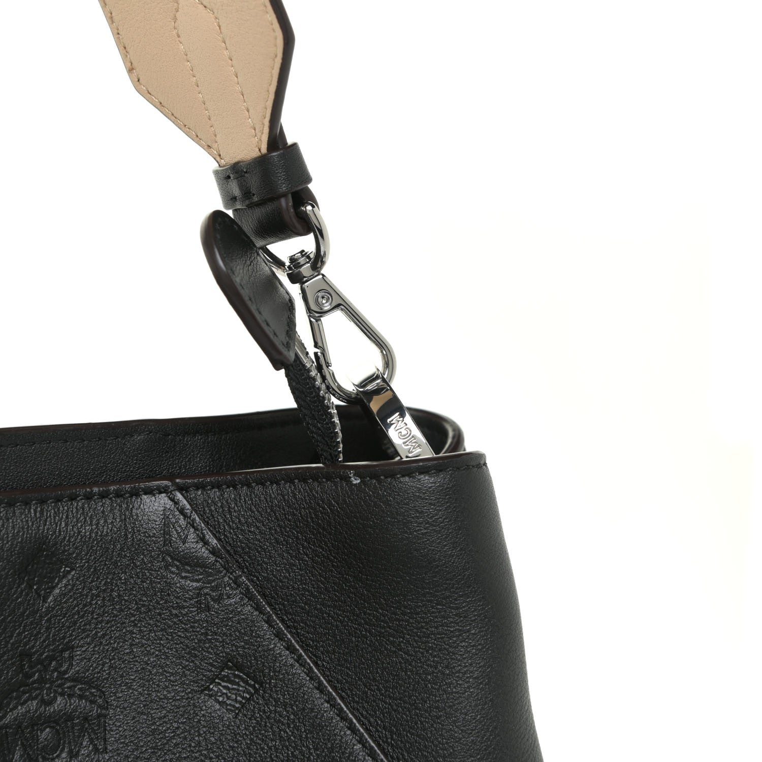 MCM Calfskin Ottomar Medium Klara Hobo Black 12 of 16
