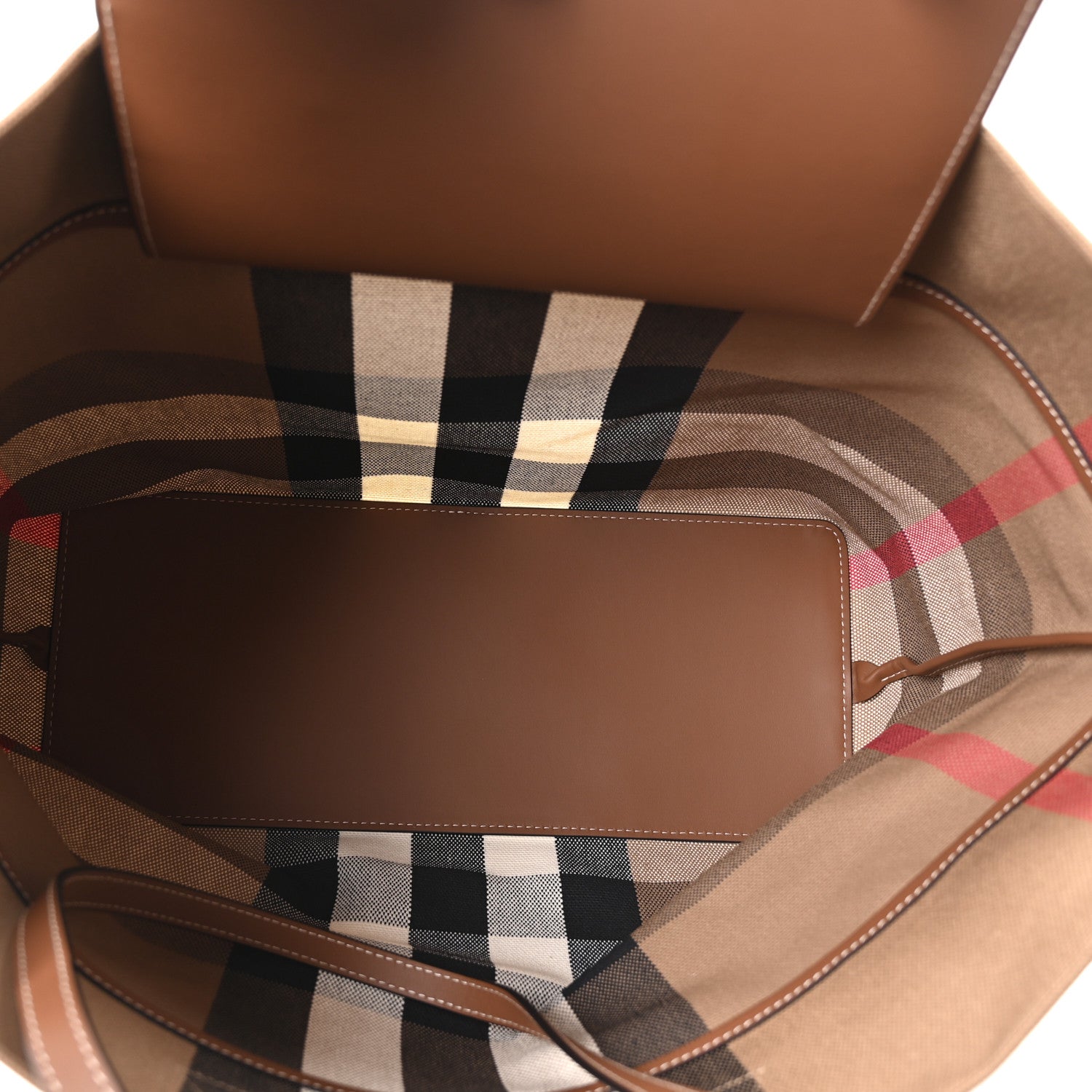 Burberryバッグ Chainmail Bag in Skylark beige - Women | Burberry® Official