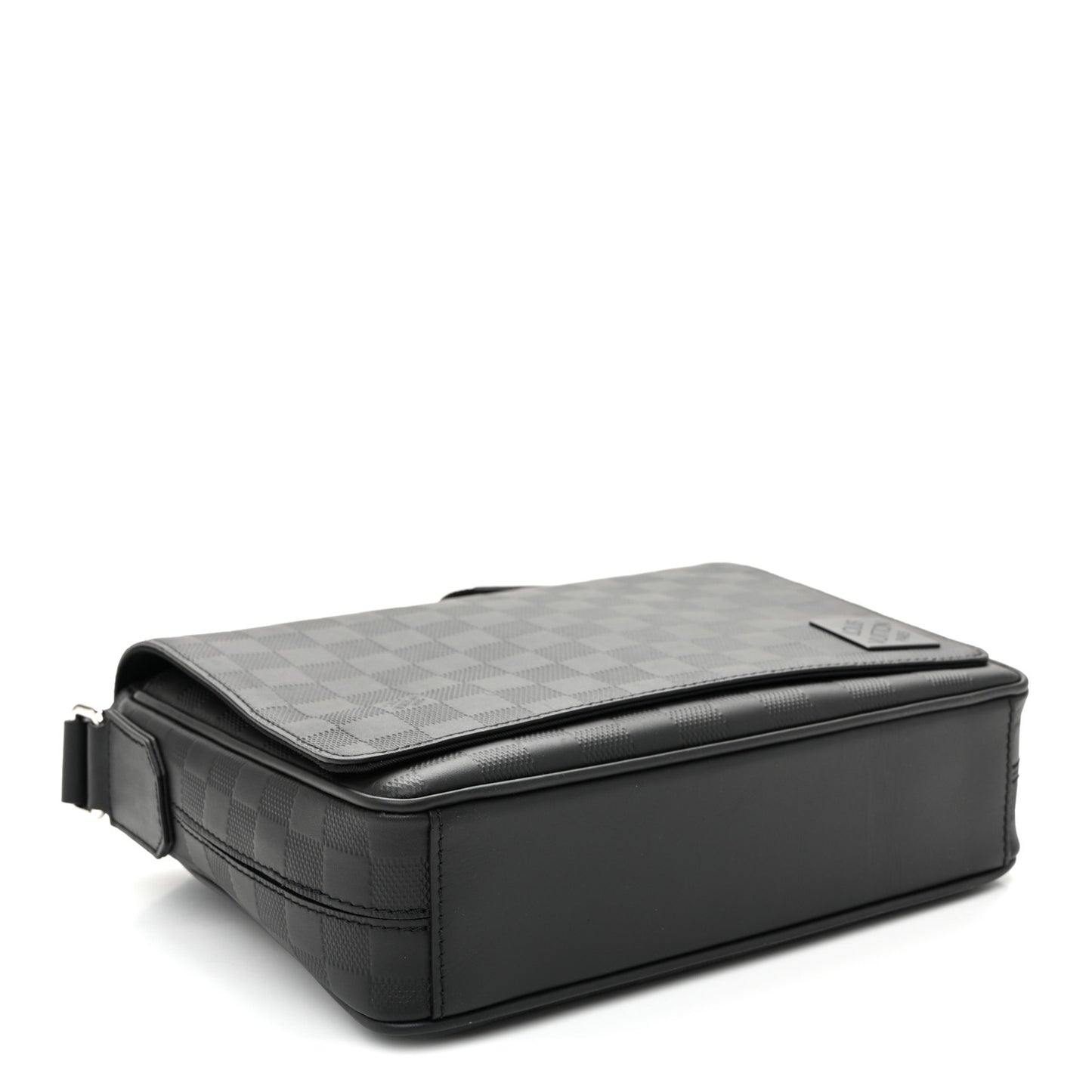 Damier Infini District PM Onyx