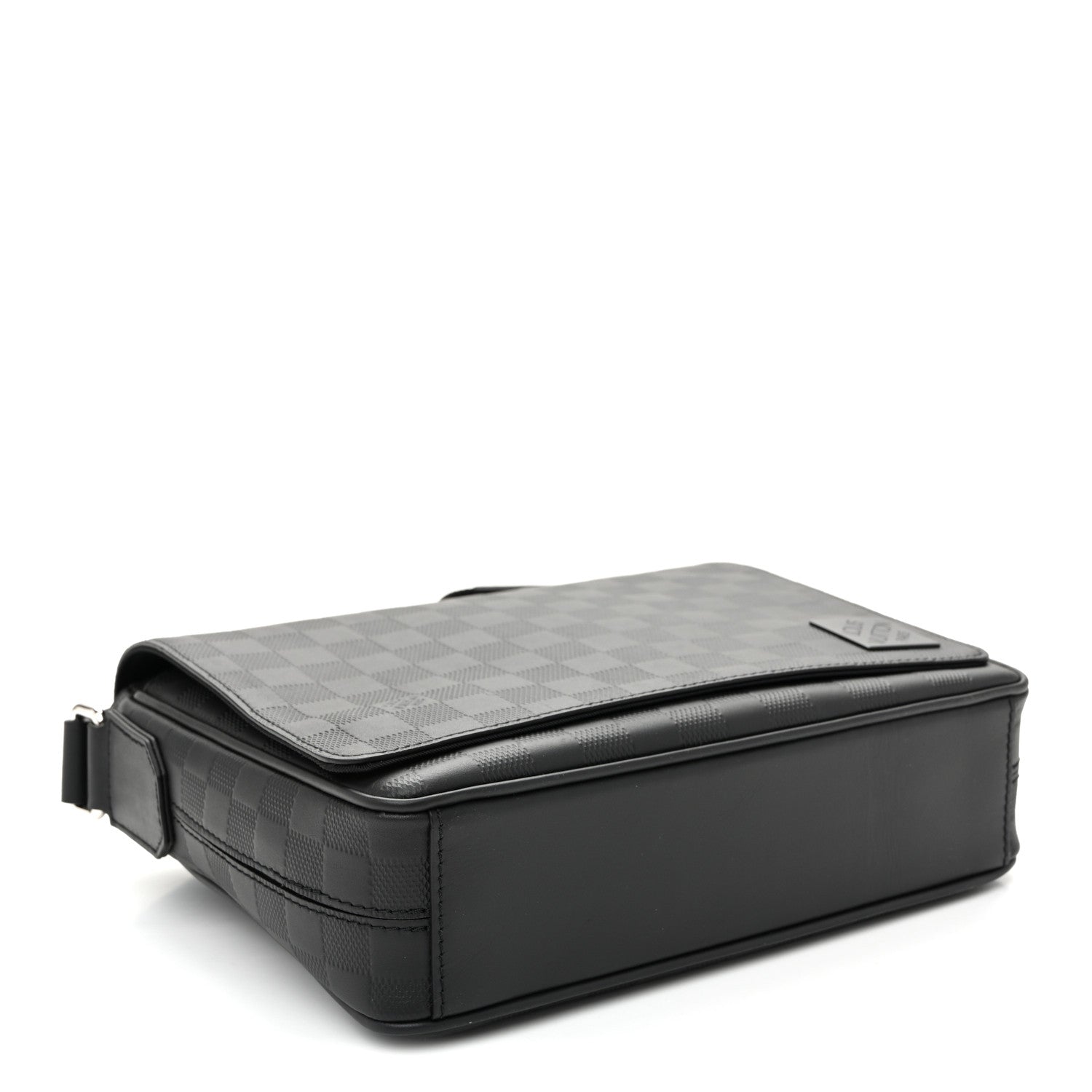 Louis Vuitton Damier Infini District PM Onyx 4 of 9
