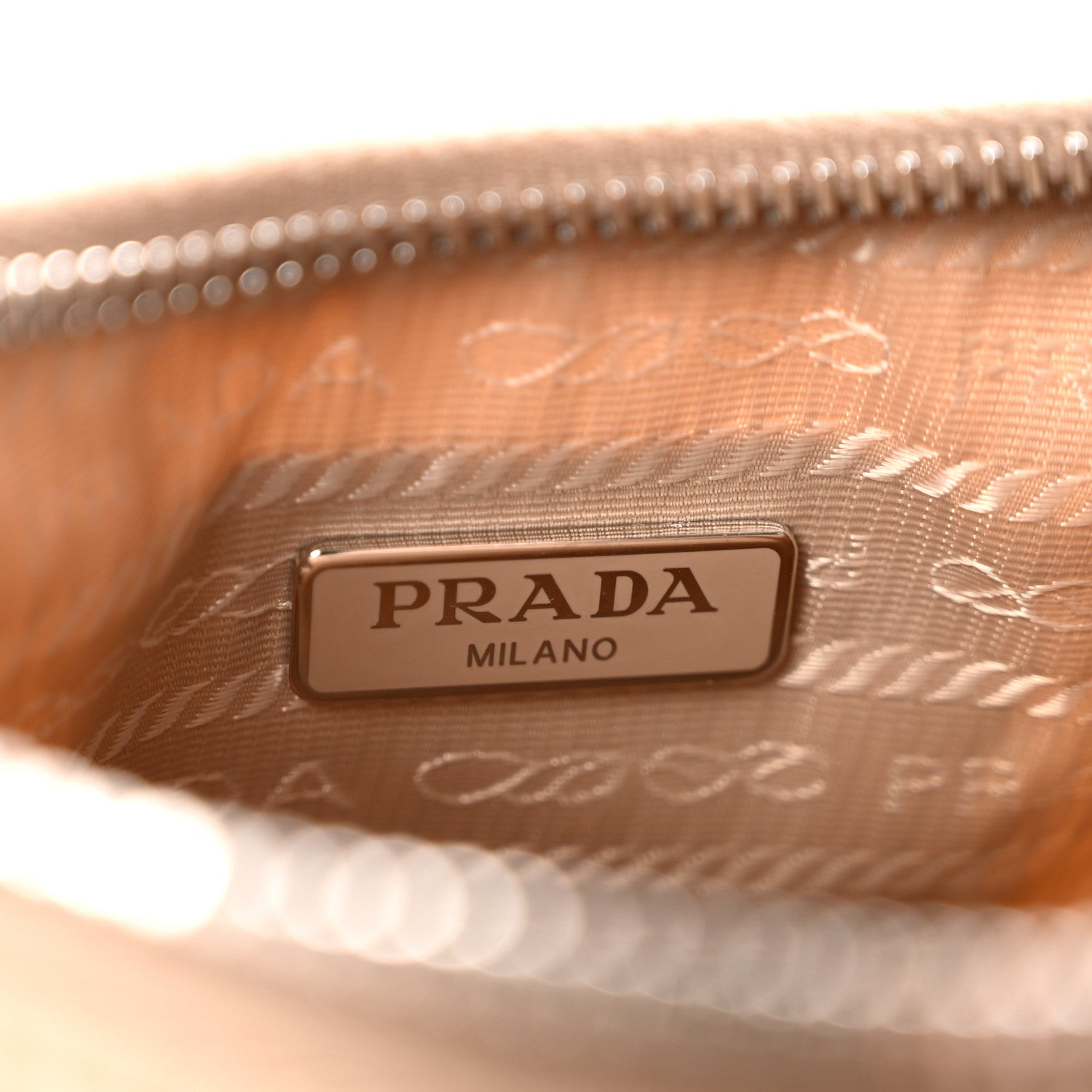 Prada Tessuto Saffiano Re-Edition 2005 Shoulder Bag Cammeo 6 of 12