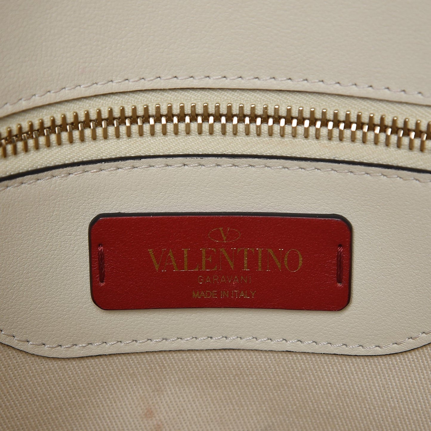 Vitello Rockstud Top Handle Shoulder Bag Ivory