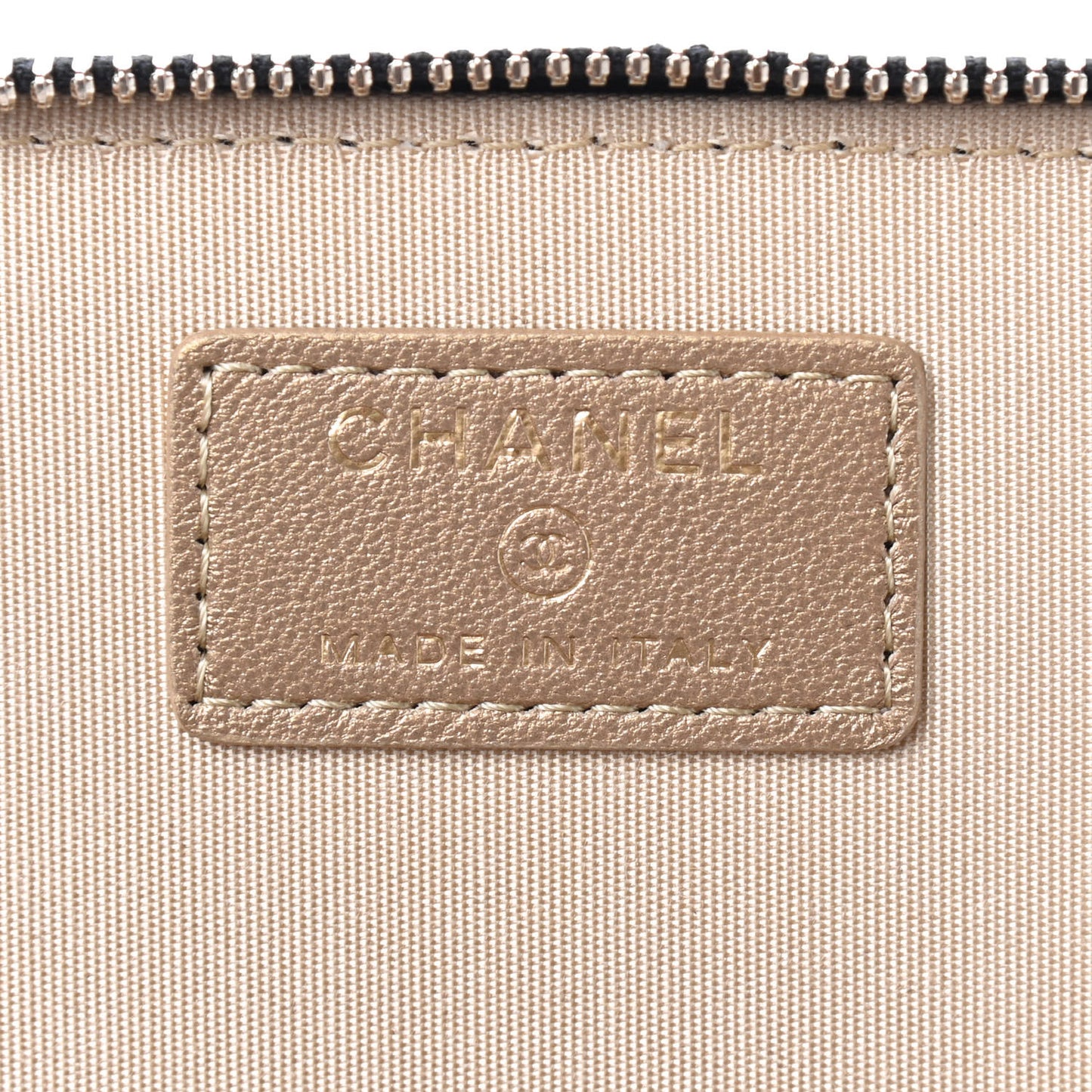 Lambskin Quilted Small Pearl Crush Vanity Case With Chain Black