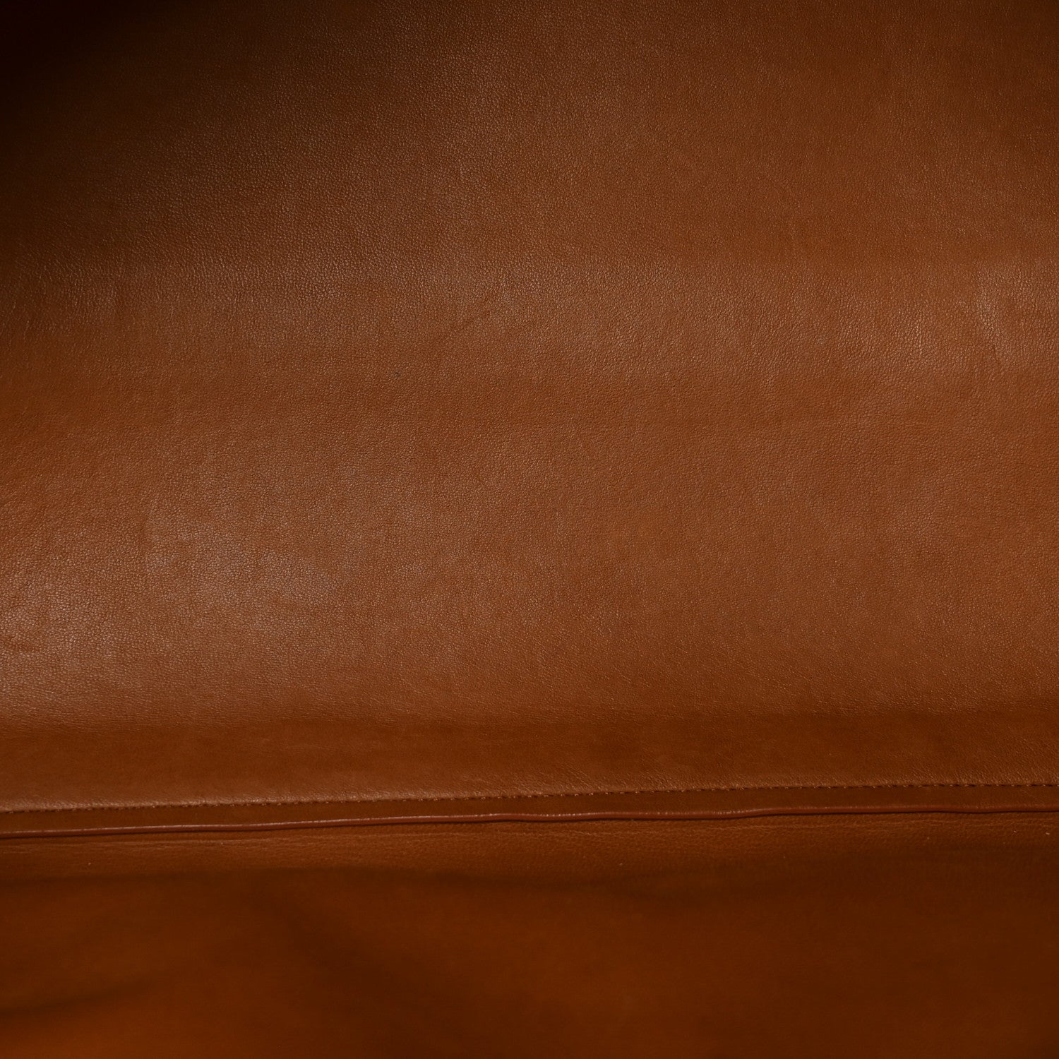 The Row Polished Saddle Calfskin Large Devon Bag Black 5 of 9