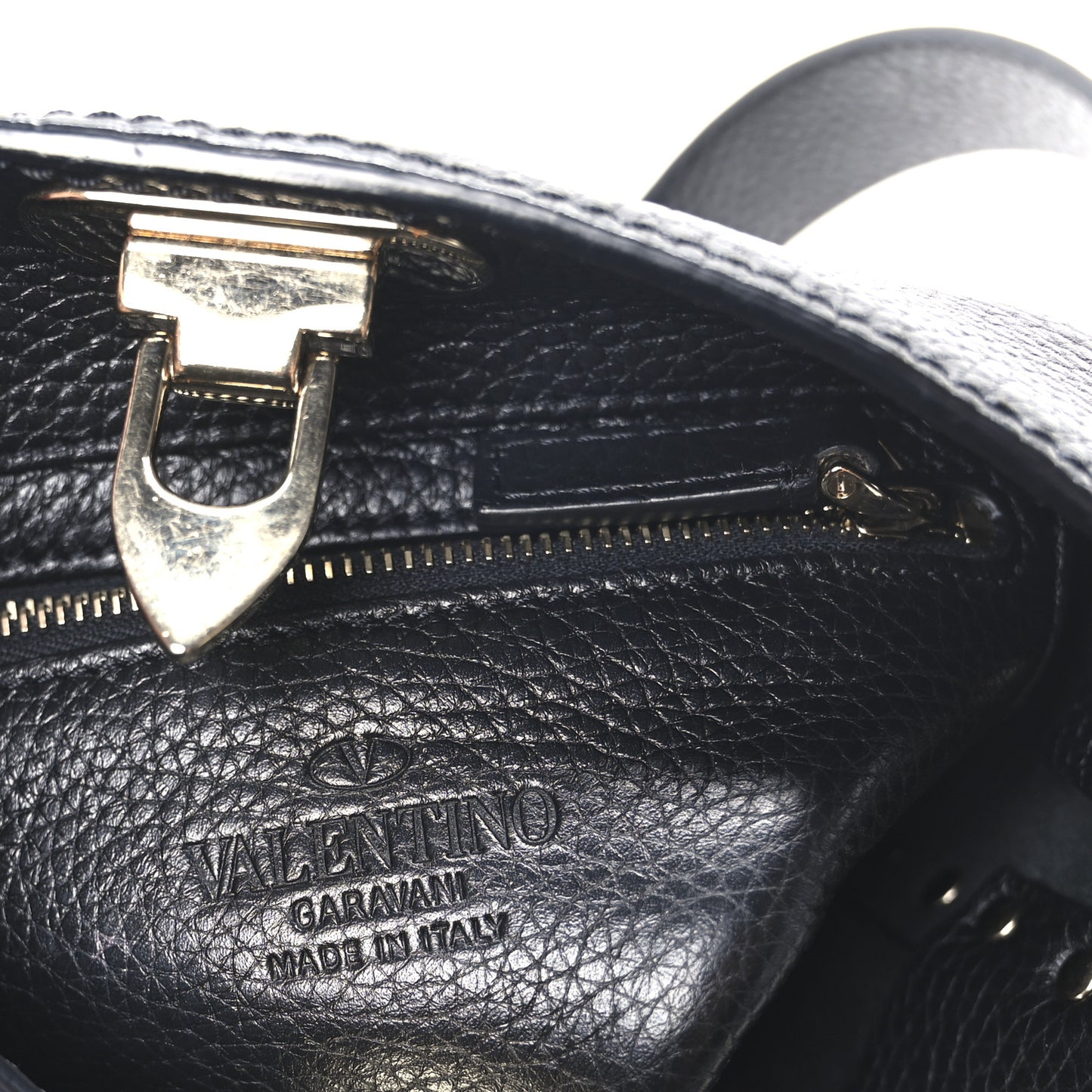 Pebbled Calfskin Mini Rockstud Flip-Lock Messenger Bag Black