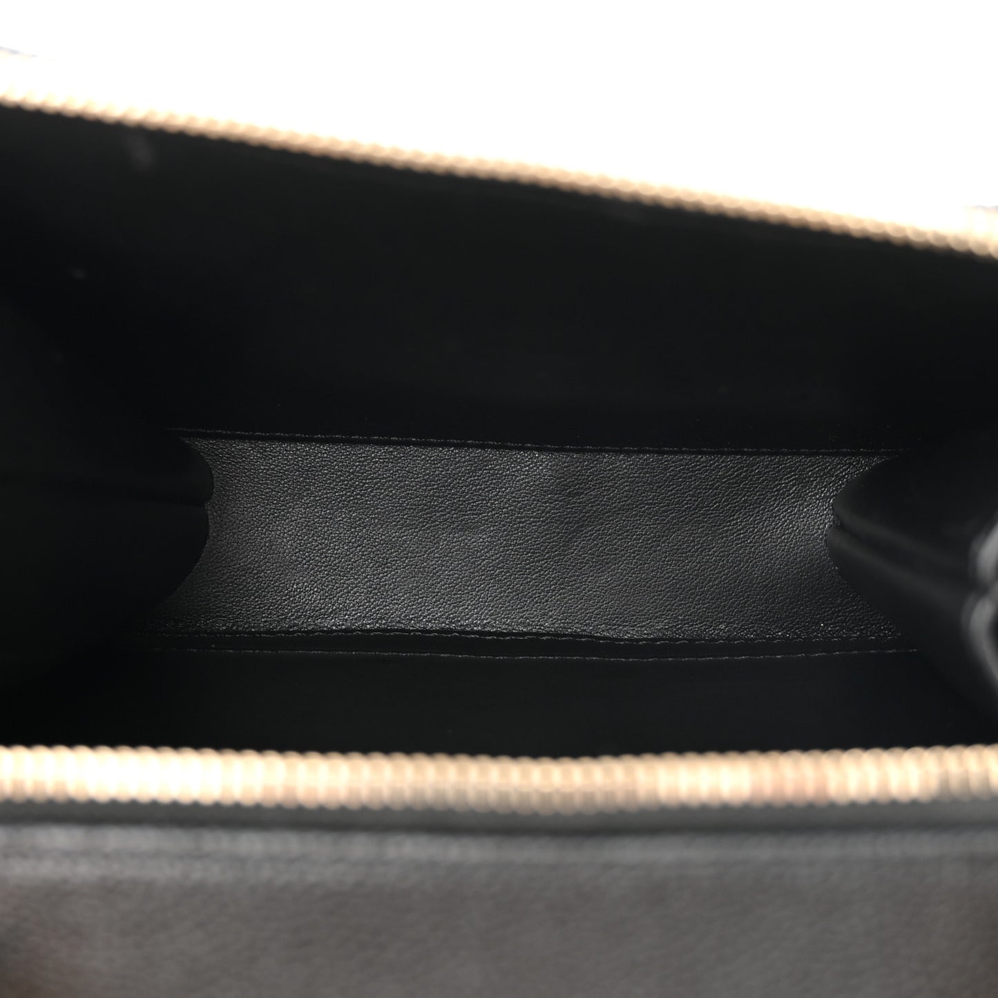 Caviar Quilted Small Pick Me Up Vanity Case Black